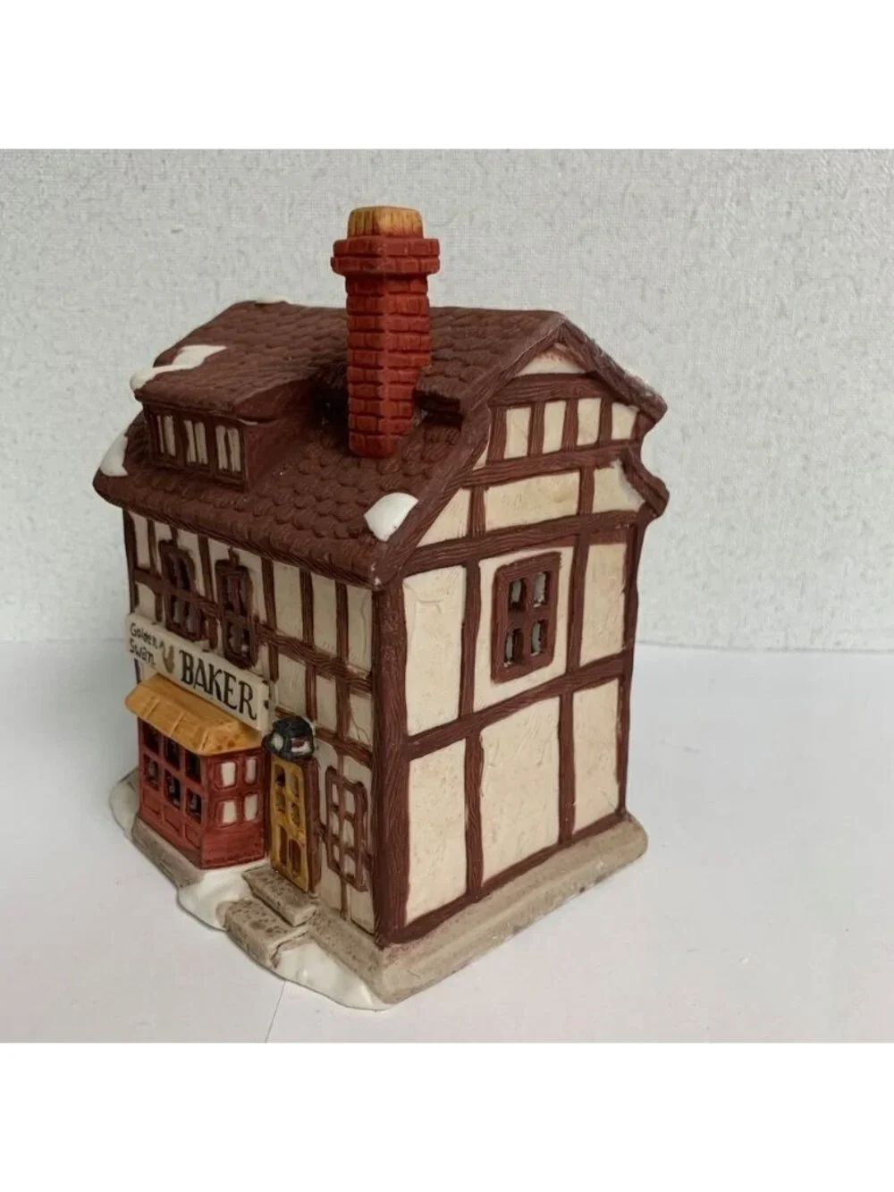 Dept 56 Golden Swan Baker Dickens Village Lighted Building - 1984 (no box)